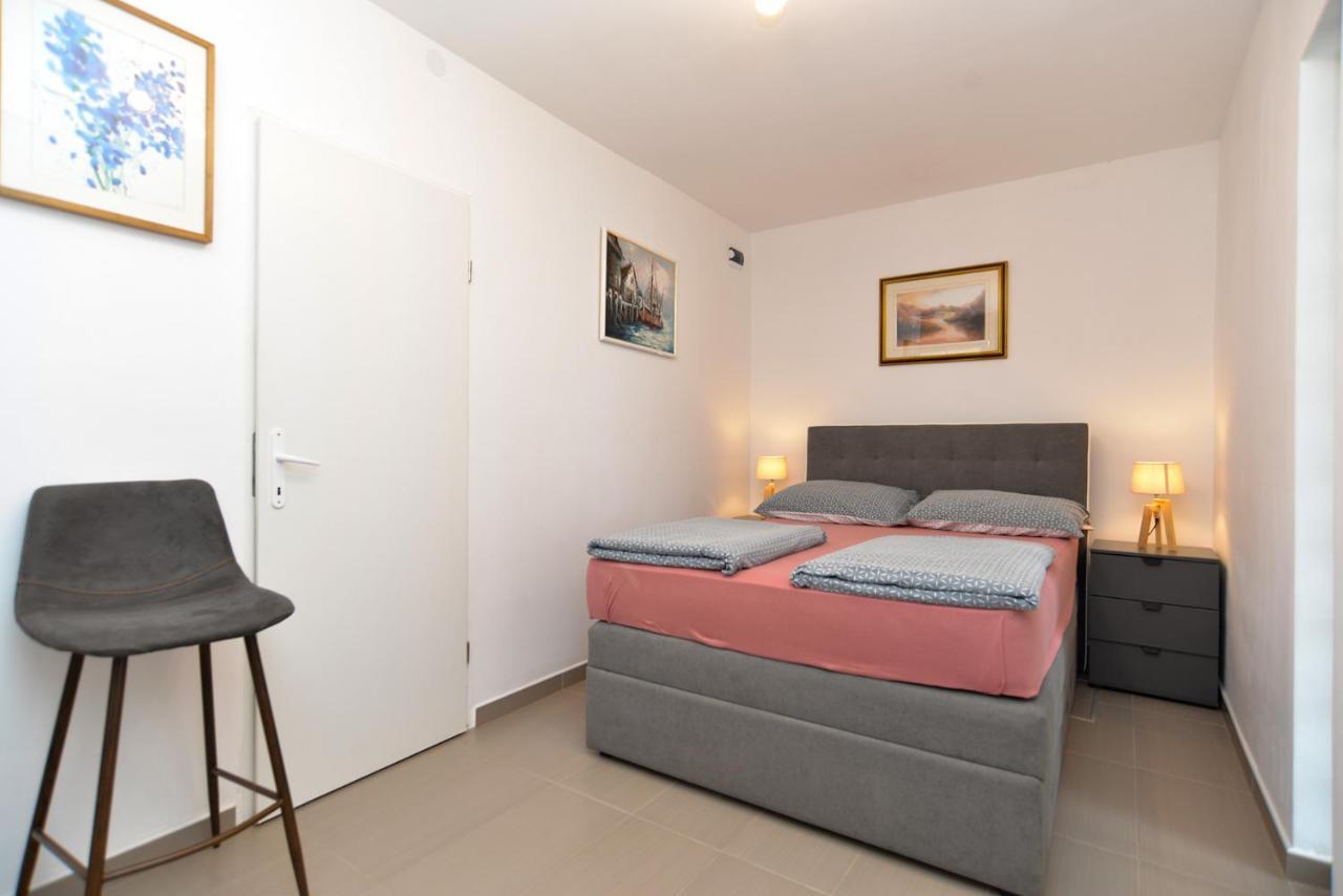 Apartments Volf 1405 Peroj Eksteriør bilde